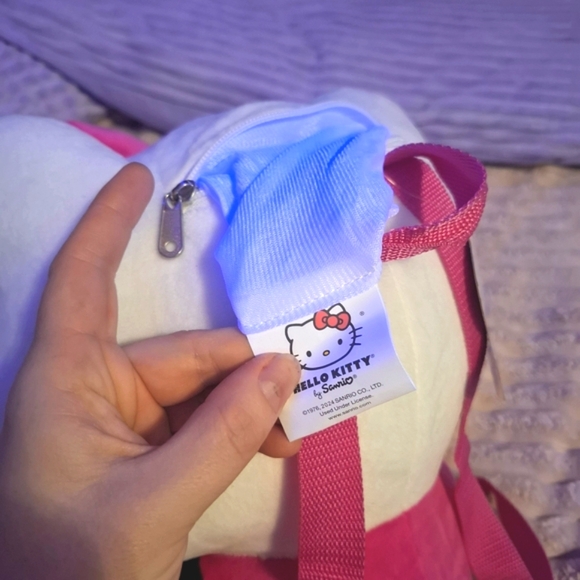 🐱New Hello Kitty Plush Backpack Stuffed Animal - Picture 4 of 4